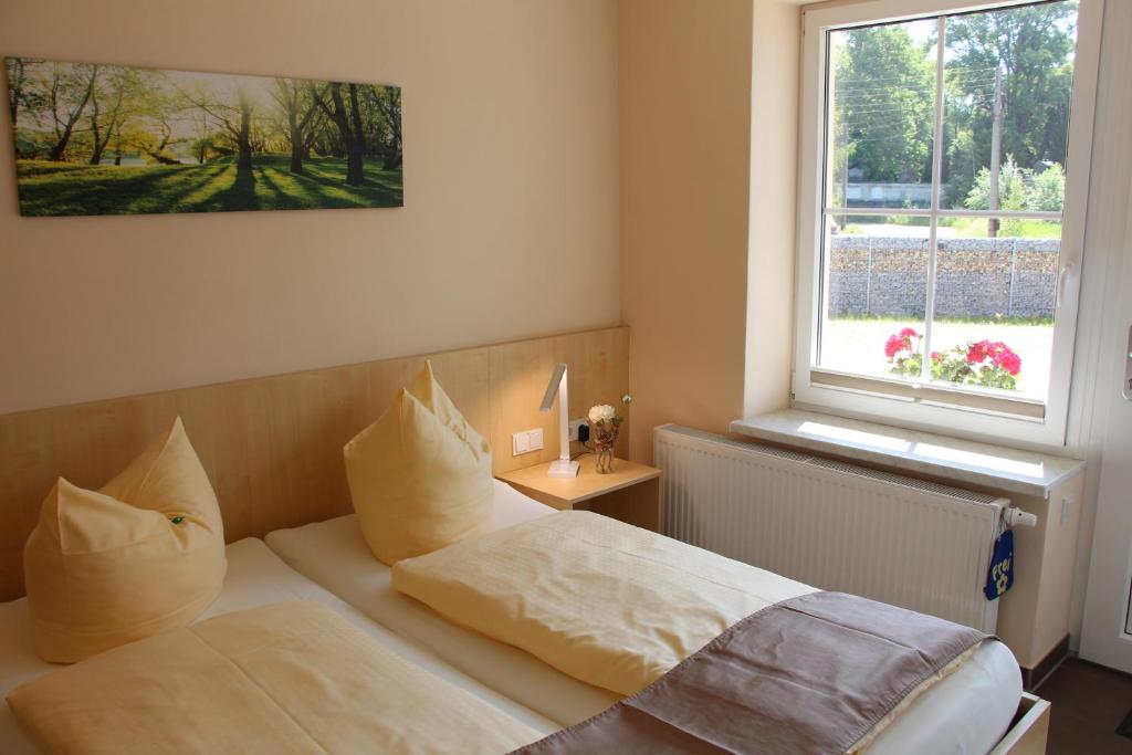 Pension Am Ziegelwall room 3