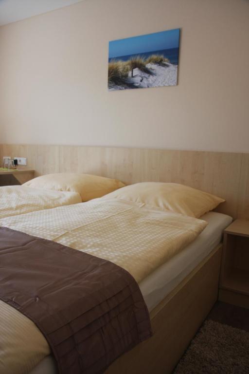 Pension Am Ziegelwall room 6